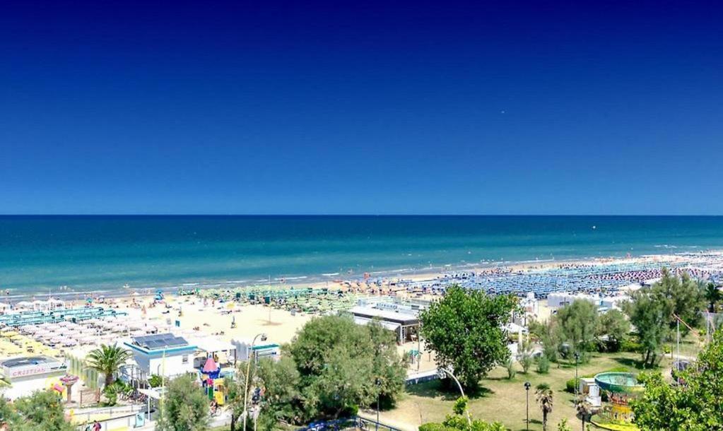 Hotel Los Angeles - Fronte Mare Riccione Exteriér fotografie