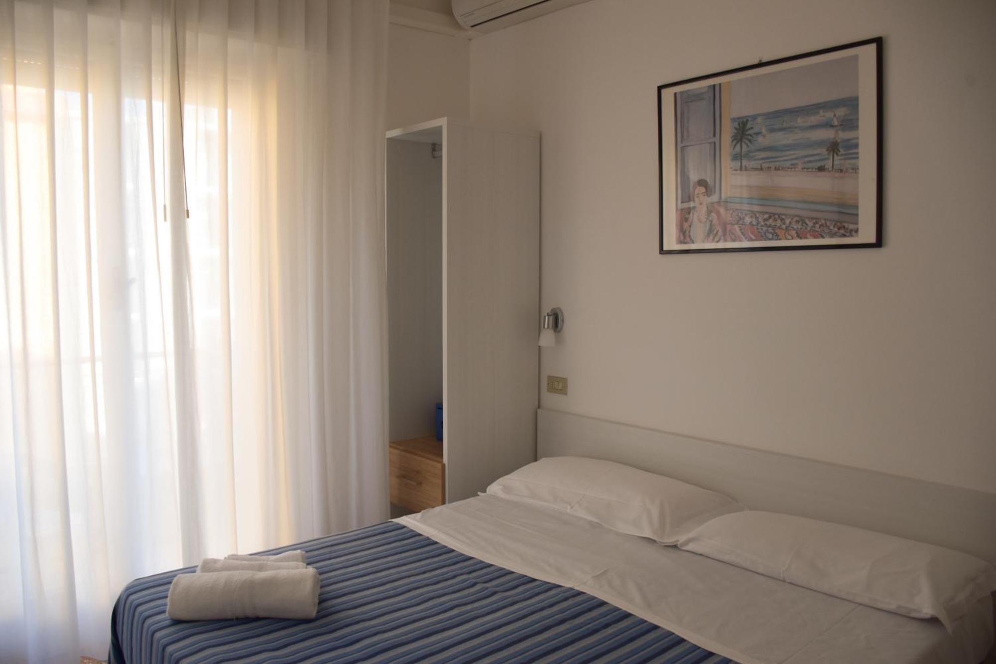 Hotel Los Angeles - Fronte Mare Riccione Exteriér fotografie