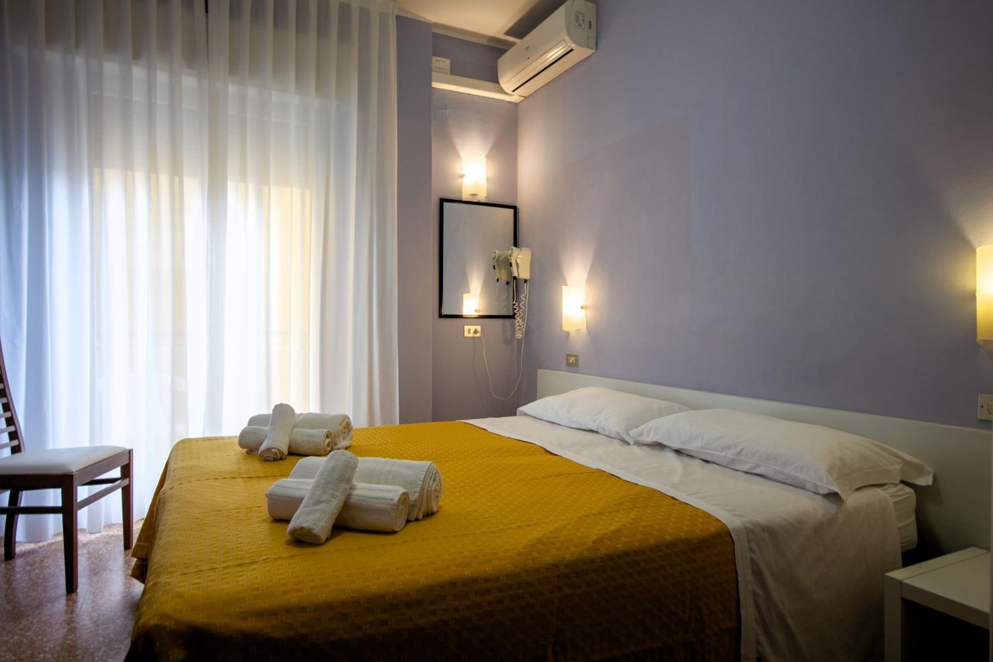 Hotel Los Angeles - Fronte Mare Riccione Exteriér fotografie